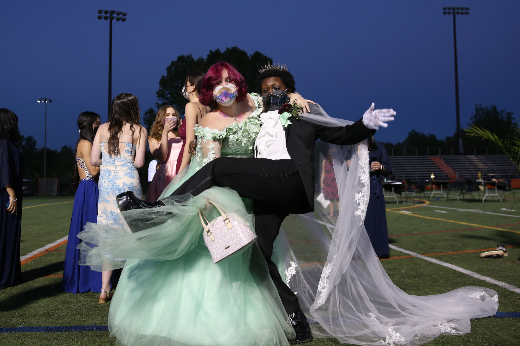 050121-cdp-news-chsprom167.JPG